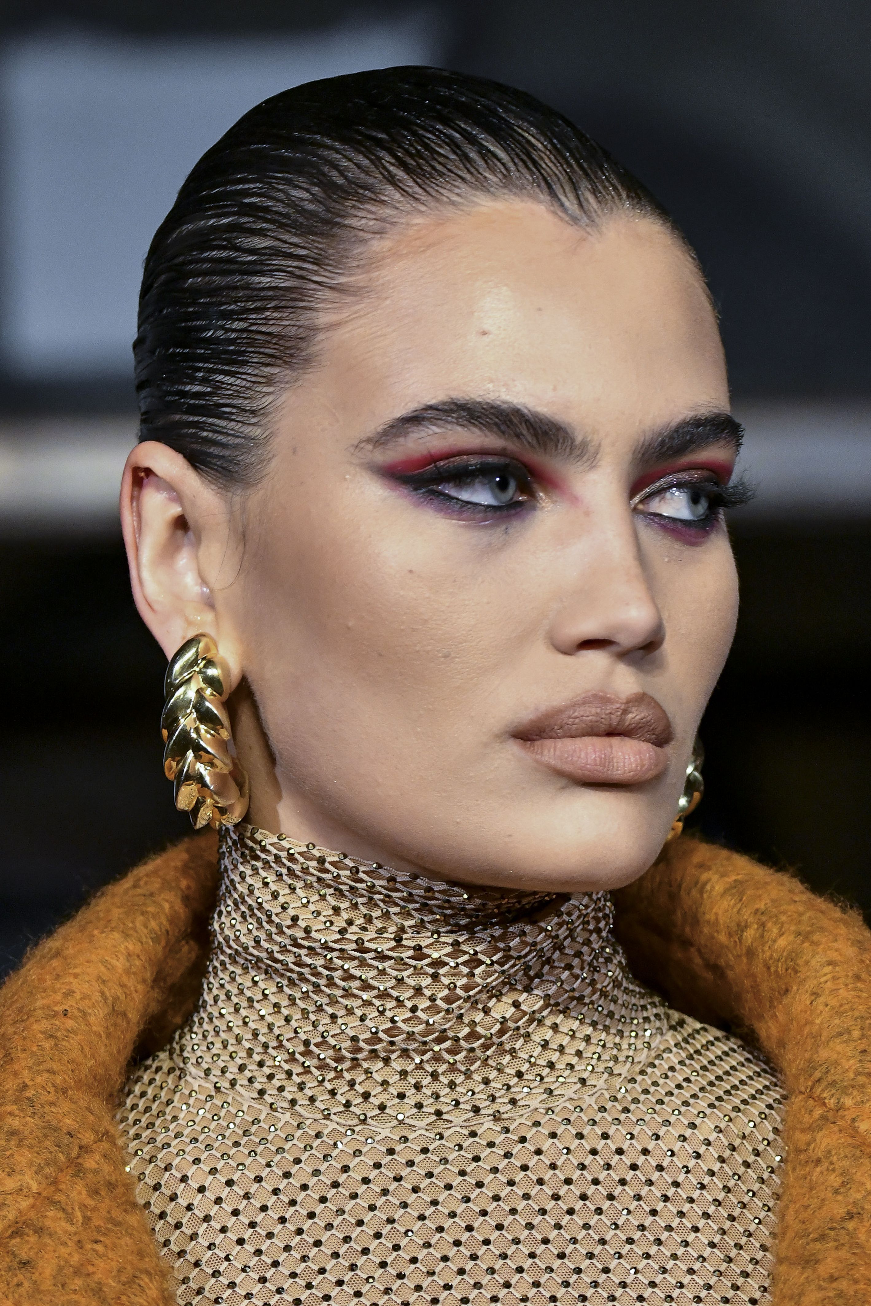 Chanel just brought back frosted eyeshadow for autumnwinter 2023