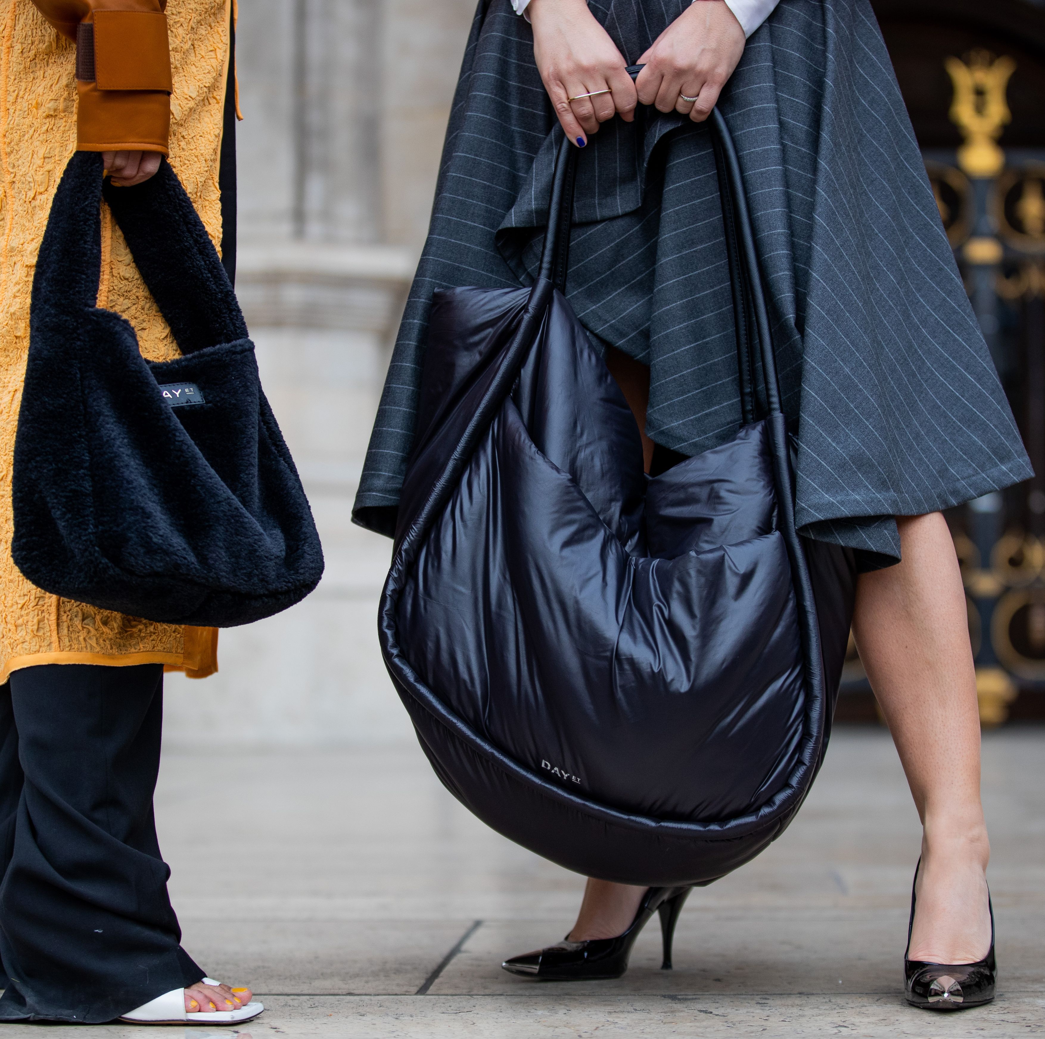 22 Oversized Tote Bags to Carry All Your Things Through This Season