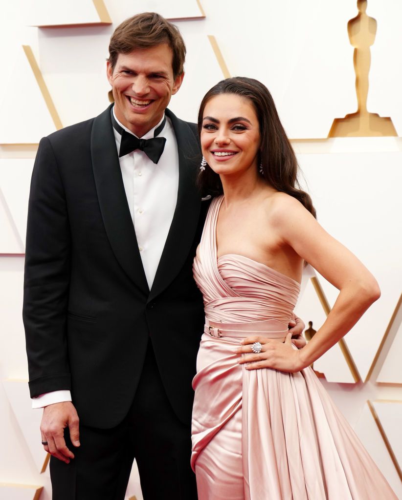 hollywood, california   march 27 l r ashton kutcher and mila kunis attend the 94th annual academy awards at hollywood and highland on march 27, 2022 in hollywood, california photo by jeff kravitzfilmmagic