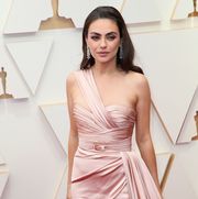 hollywood, california   march 27 mila kunis attends the 94th annual academy awards at hollywood and highland on march 27, 2022 in hollywood, california photo by david livingstongetty images