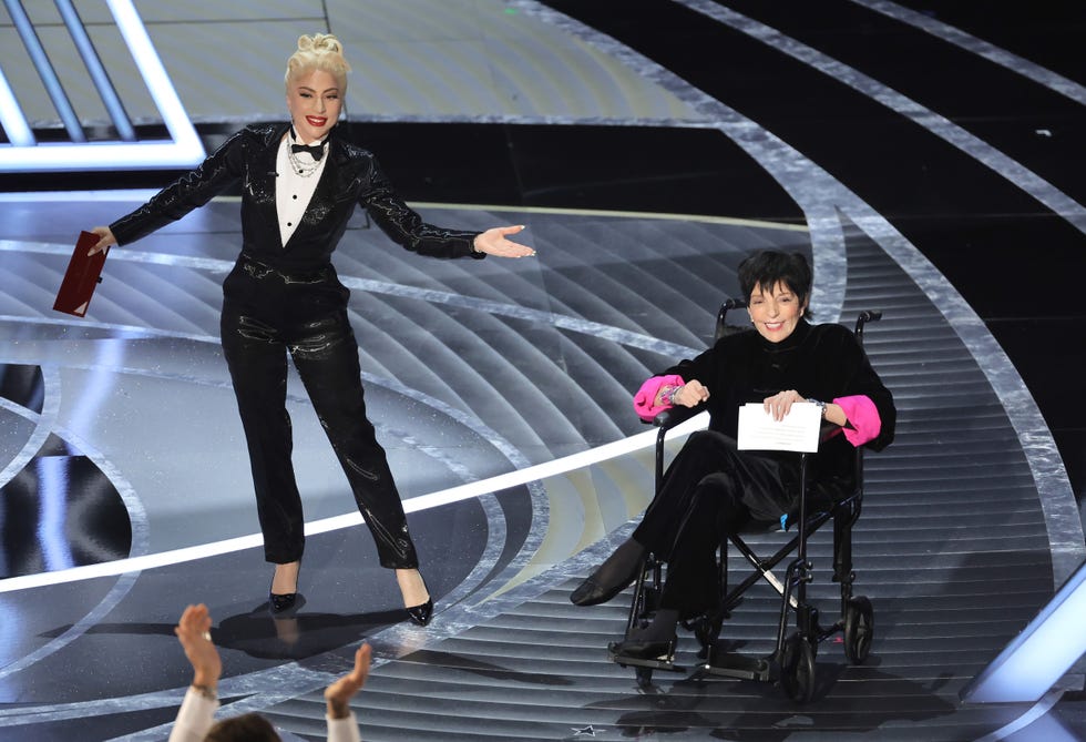 hollywood, california   march 27 l r lady gaga and liza minnelli speak onstage during the 94th annual academy awards at dolby theatre on march 27, 2022 in hollywood, california photo by neilson barnardgetty images
