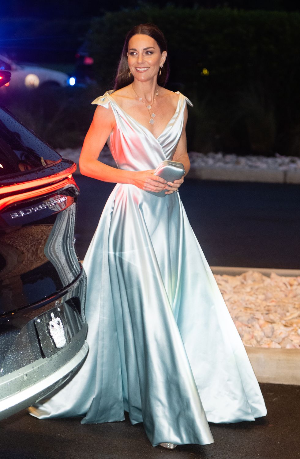 5件「最貴」禮服紀錄凱特王妃最美時刻！除了mcqueen世紀婚紗，這個法國品牌也上榜！
