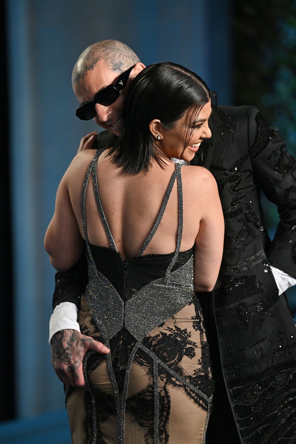 kourtney kardashian and travis barker at the vanity fair oscars after party