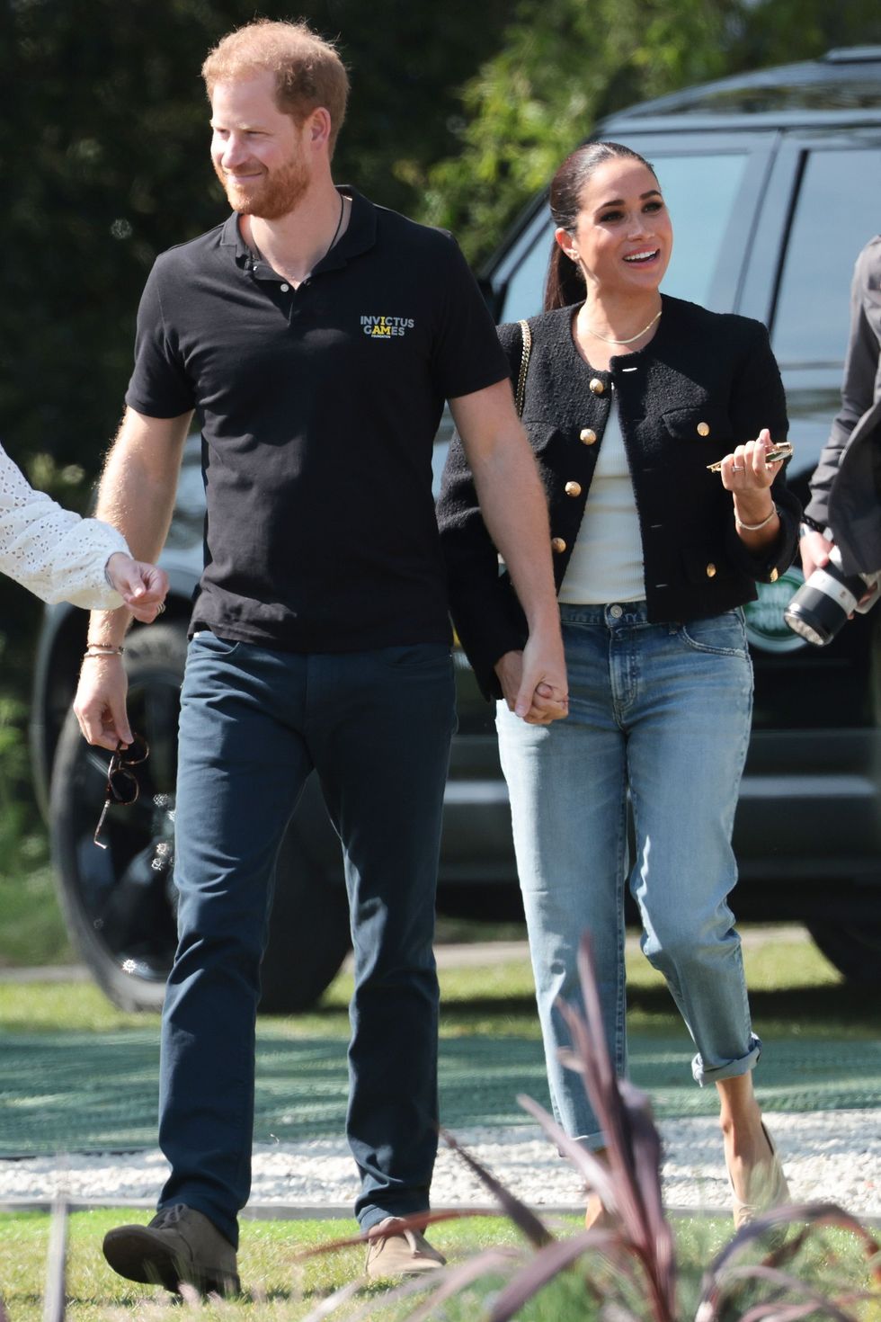 Meghan Markle Pairs a Tweed Jacket with Light-Wash Jeans for Invictus Games  Day 2
