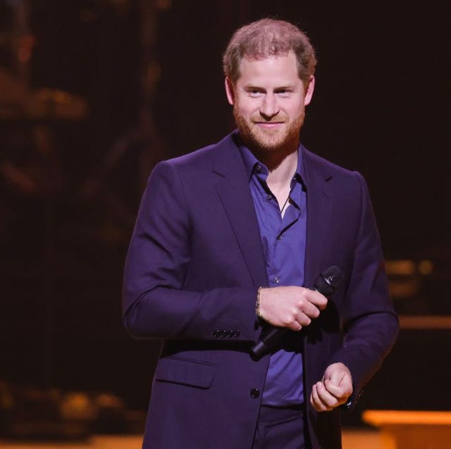 the hague, netherlands   april 22 prince harry, duke of sussex speaks on stage during the invictus games the hague 2020 closing ceremony at zuiderpark on april 22, 2022 in the hague, netherlands photo by chris jacksongetty images for the invictus games foundation