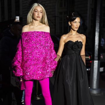 new york, new york april 28 gigi hadid l and bella hadid attend the 2022 princes trust gala at cipriani in the financial district on april 28, 2022 in new york city photo by gothamgc images