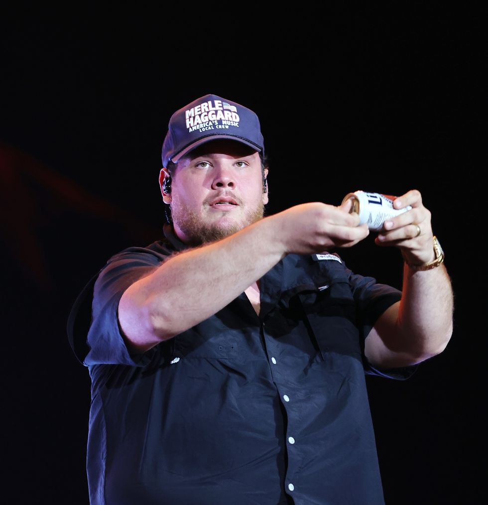 indio, california may 01 luke combs performs onstage during day 3 of the 2022 stagecoach festival at the empire polo field on may 01, 2022 in indio, california photo by amy sussmangetty images for stagecoach