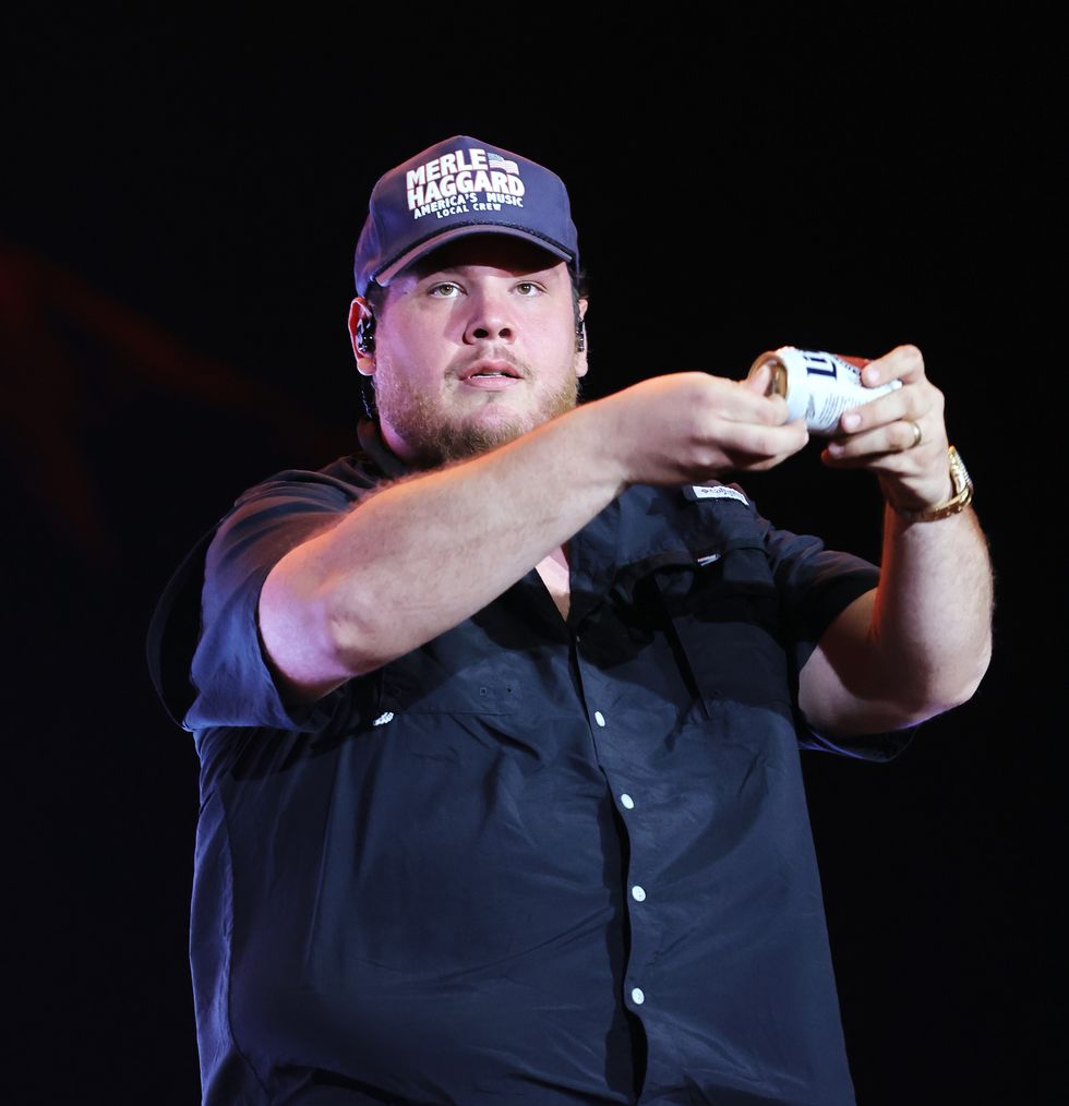 indio, california may 01 luke combs performs onstage during day 3 of the 2022 stagecoach festival at the empire polo field on may 01, 2022 in indio, california photo by amy sussmangetty images for stagecoach