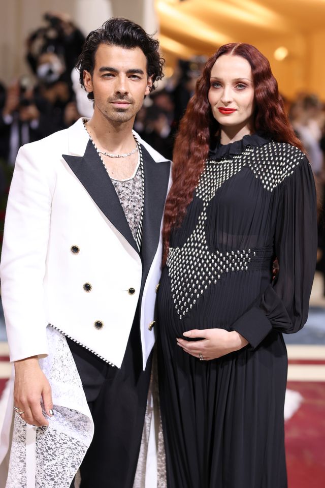 new york, new york   may 02 l r joe jonas and sophie turner attend the 2022 met gala celebrating in america an anthology of fashion at the metropolitan museum of art on may 02, 2022 in new york city photo by john shearergetty images