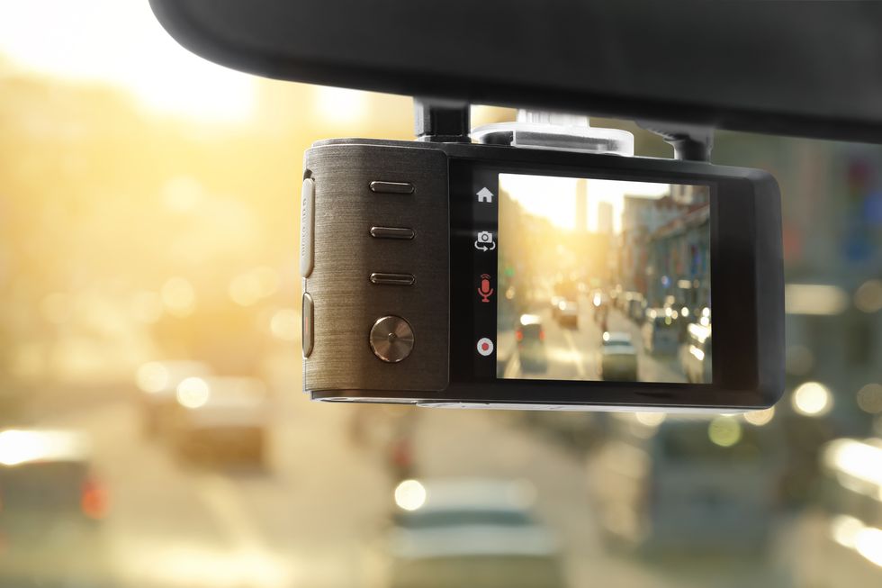 4 Best Dash Cam Battery Pack Options For 2024 [Ranked]