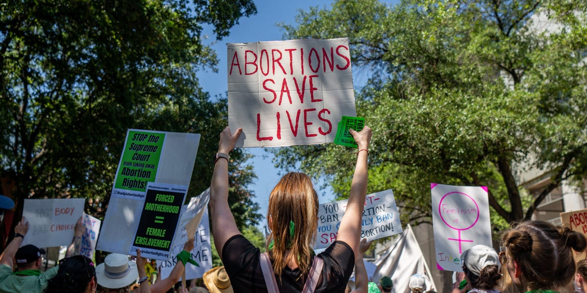 The Underground Network Fighting for Teen Abortion Access in Texas The Underground Network Fighting for Teen Abortion Access in Texas