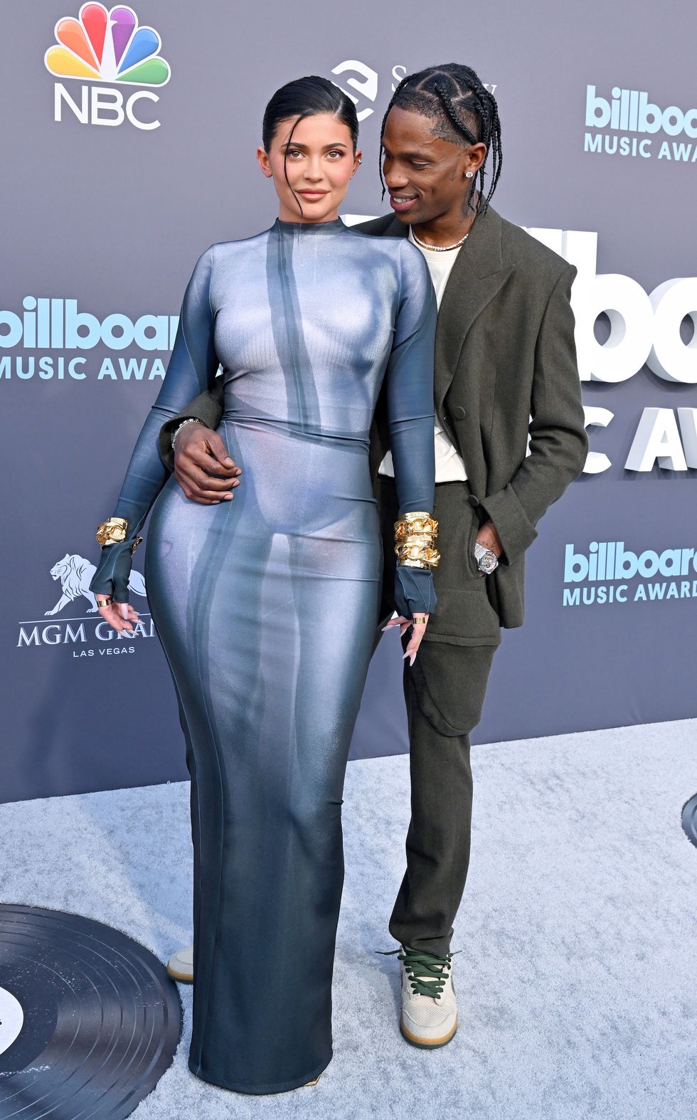las vegas, nevada may 15 kylie jenner and travis scott attend the 2022 billboard music awards at mgm grand garden arena on may 15, 2022 in las vegas, nevada photo by axellebauer griffinfilmmagic