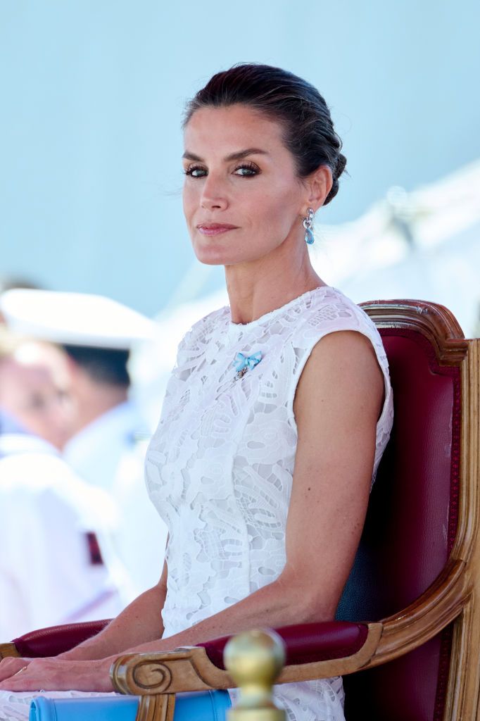 cartagena, spain june 07 queen letizia of spain attends the ceremony of the delivery of the national flag to the ‘special naval war force at the juan sebastian elcano dock on june 07, 2022 in cartagena, spain photo by carlos alvarezgetty images