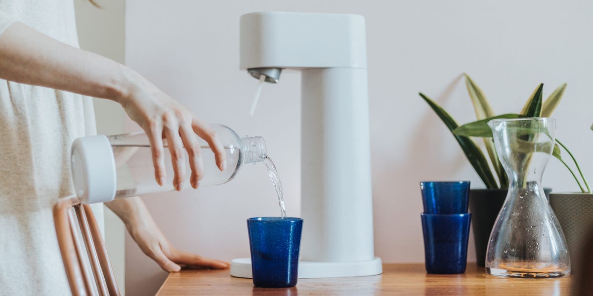Is Sparkling Water Good for You? Pros and Cons of Carbonated Water Is Sparkling Water Good for You? Pros and Cons of Carbonated Water
