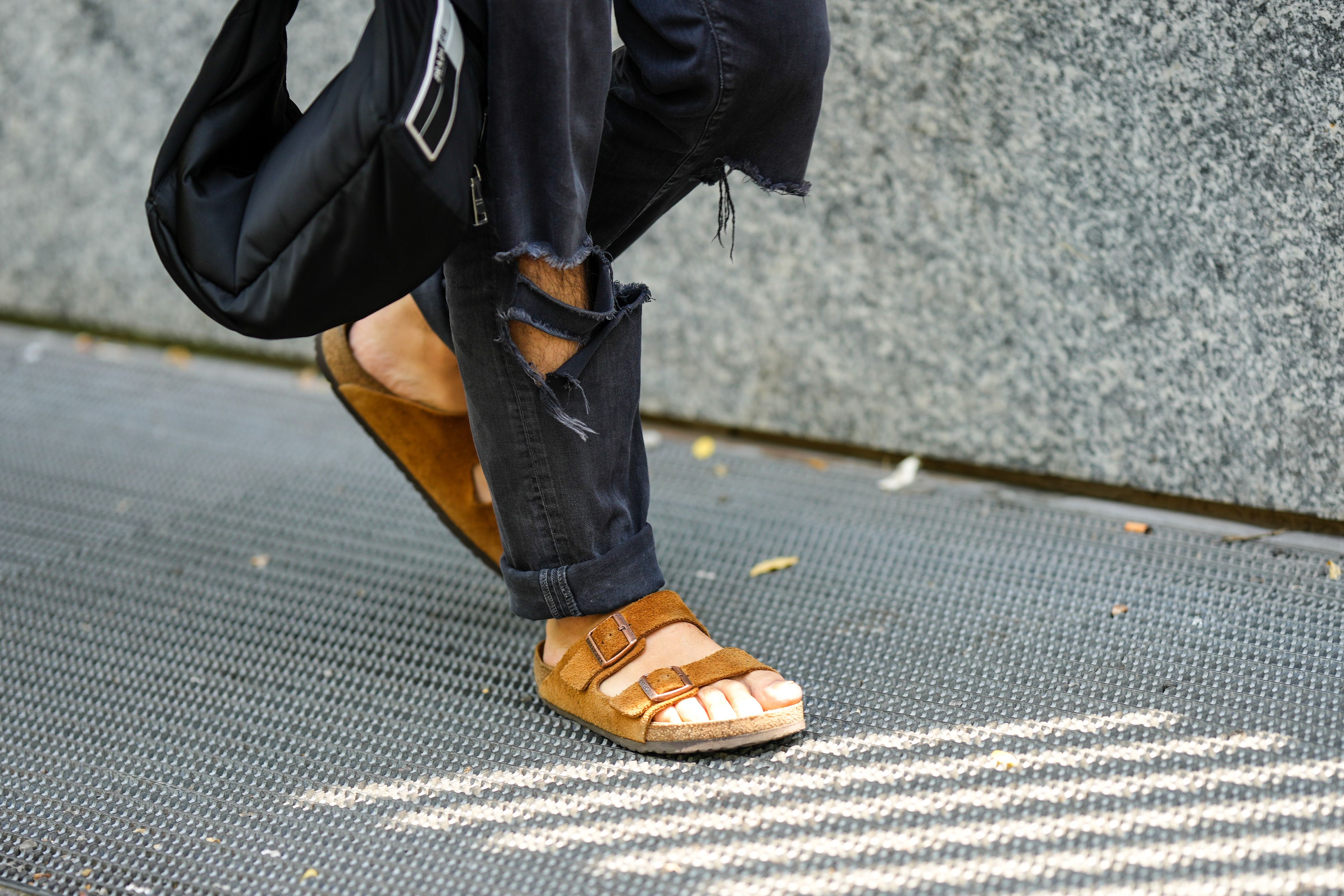 Sandalias cangrejeras para mujer: las mejores y de moda