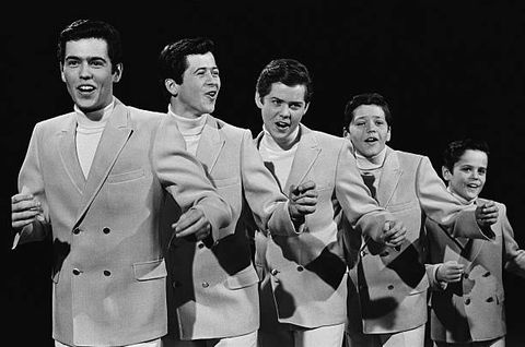 the jerry lewis show    episode 17    aired 01301968    pictured the osmonds l r alan osmond, wayne osmond, merrill osmond, jay osmond, donny osmond singing then ill be happy    photo by frank carrollnbcu photo bank