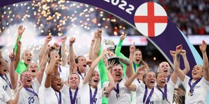 lionesses come to pay agreement with fa