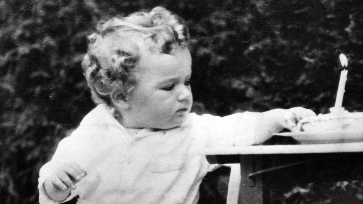 Inside the Mysterious Lindbergh Baby Kidnapping and Trial