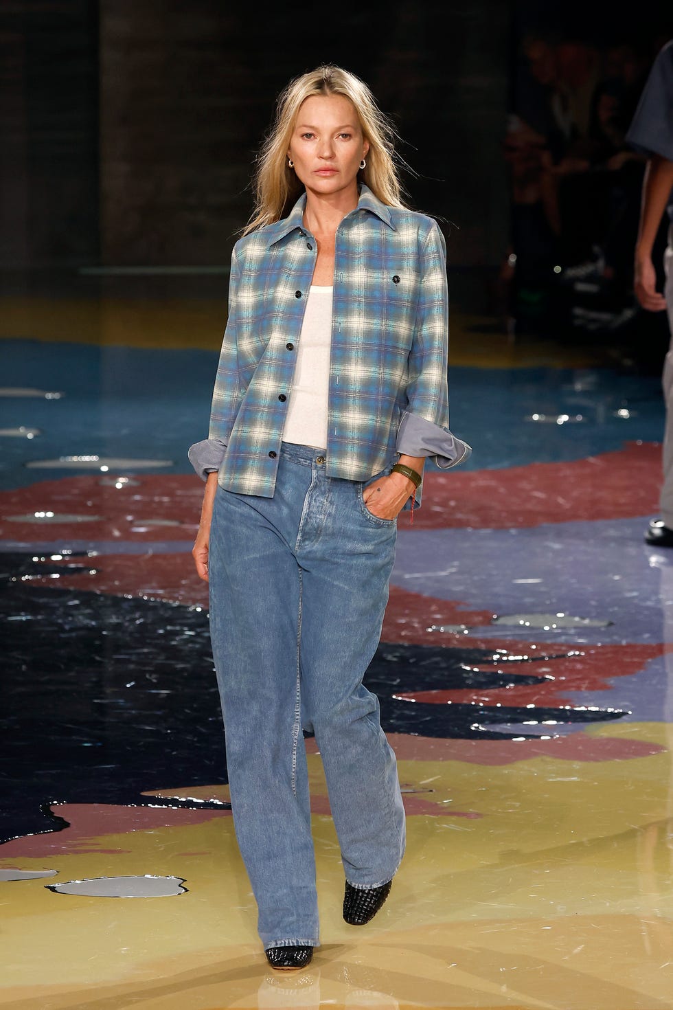 fashion model kate moss walks the runway of the bottega veneta fashion show during the milan fashion week womenswear springsummer 2023 on september 24, 2022 in milan, italy photo by estropgetty images