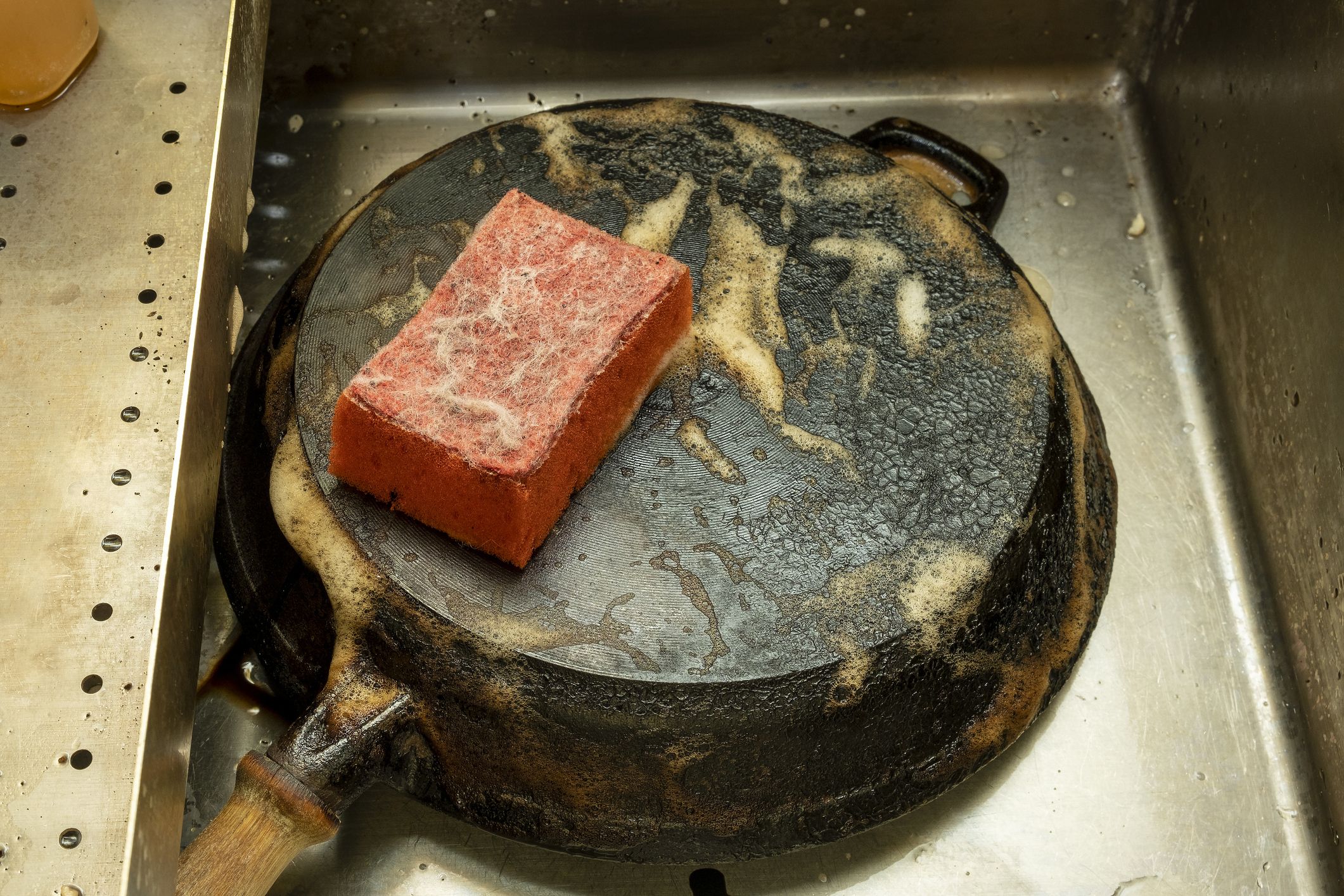 How to Clean Cast Iron in 2023 - This Is the Only Way
