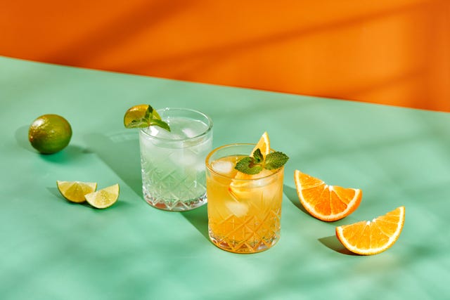 vasos con cítricos