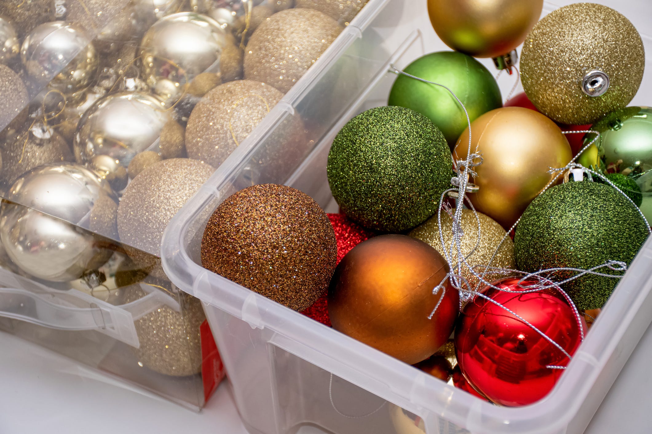 bolas de navidad guardadas