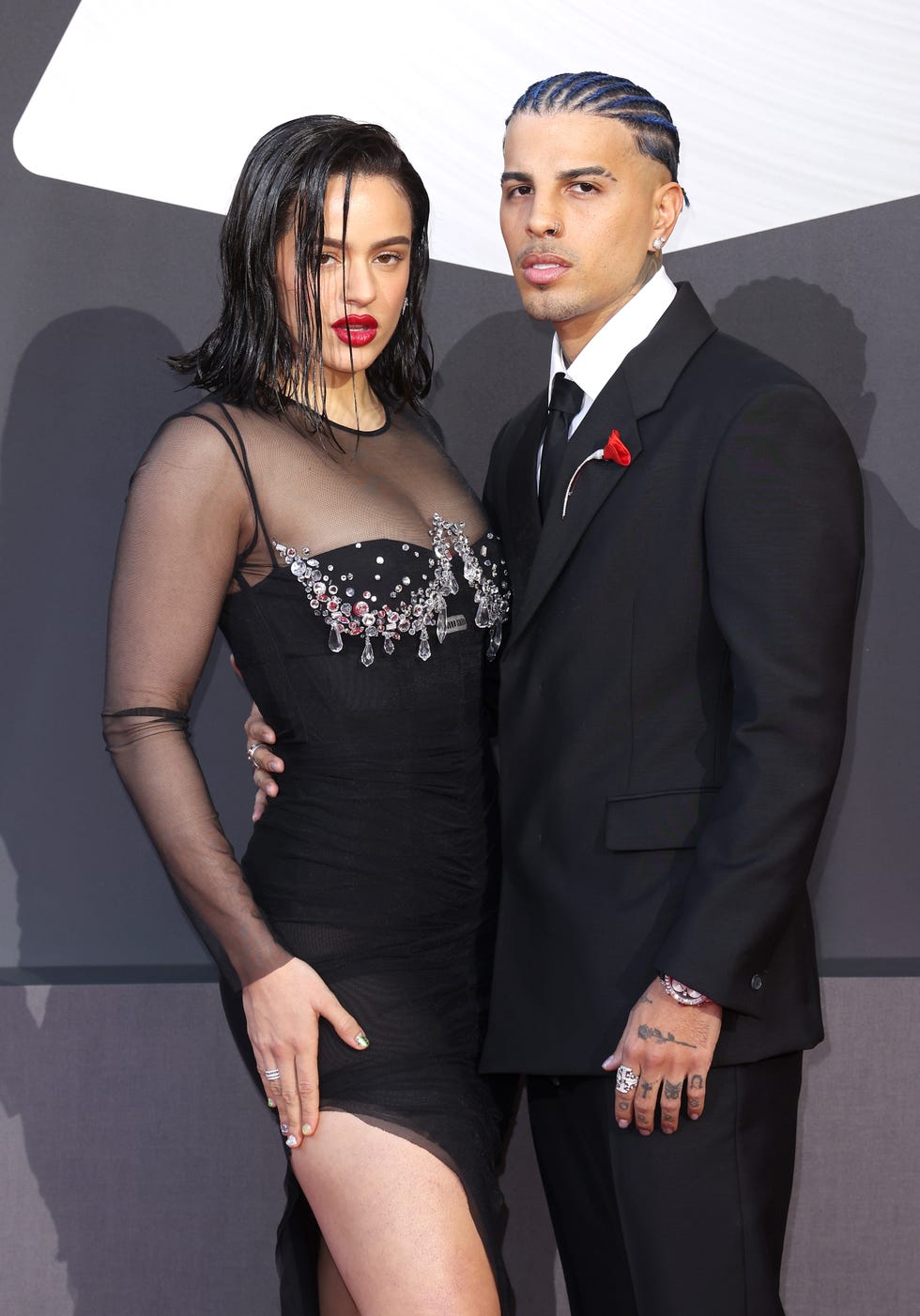 las vegas, nevada november 17 l r spanish singer rosalia and puerto rican singer rauw alejandro attends the 23rd annual latin grammy awards at michelob ultra arena on november 17, 2022 in las vegas, nevada photo by john parragetty images for the latin recording academy