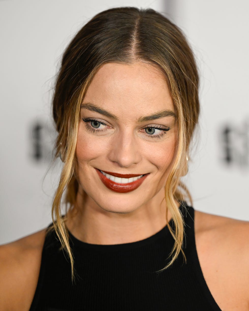 margot robbie beauty evolution