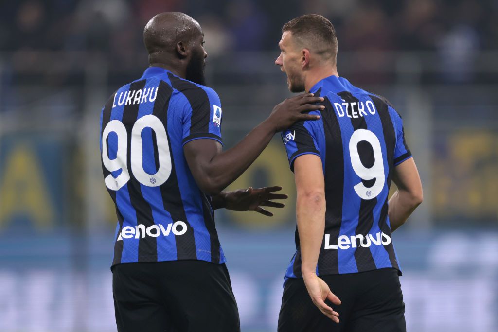 Dzeko faz dois, Inter arrasa o Bologna e mostra força após saída de Lukaku  - Superesportes