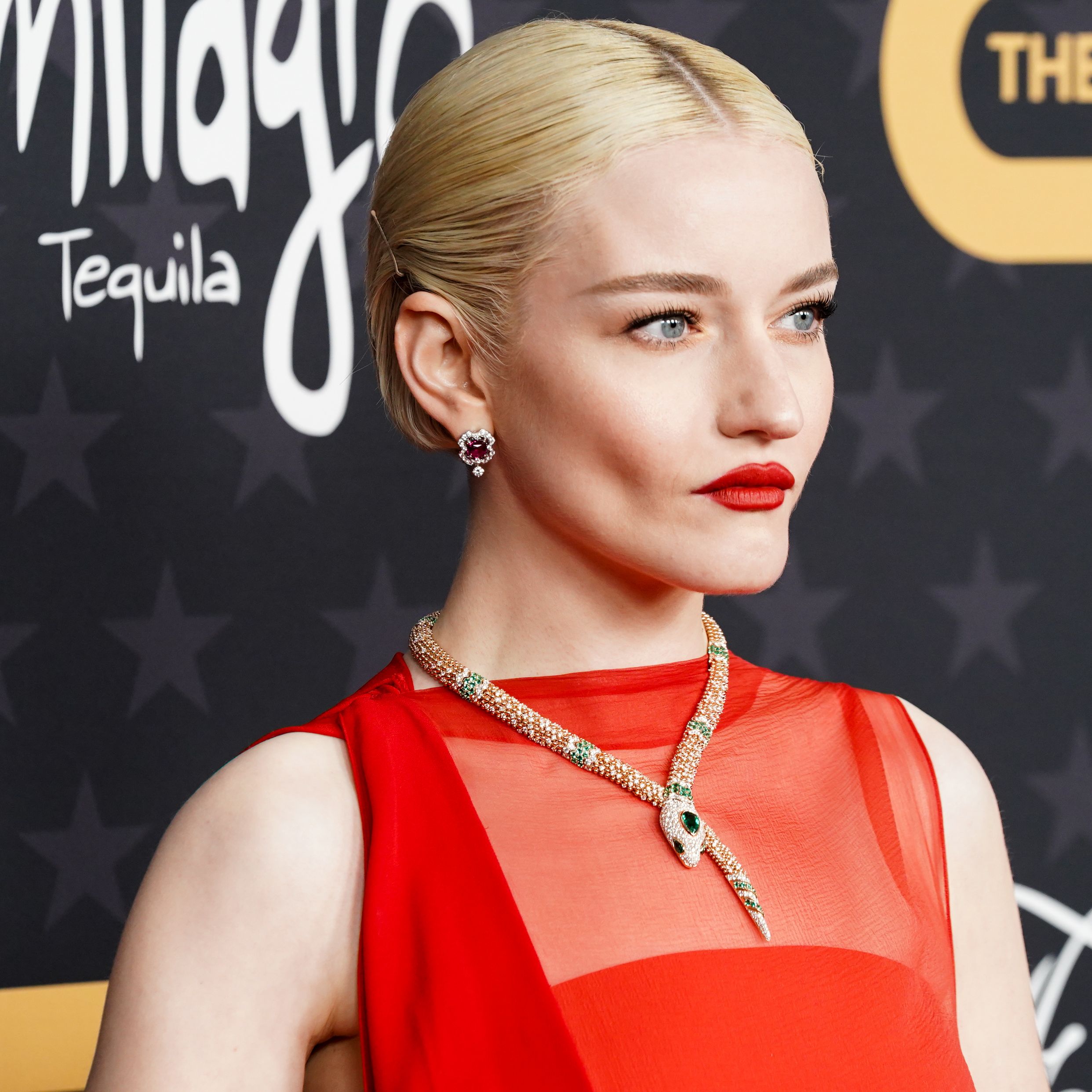This Bold Red-Carpet Jewelry Trend Has a Fascinating History
