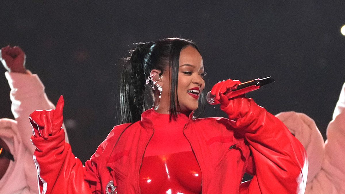 Rihanna's Super Bowl Gig Helped Pay Two Years of Man's Mortgage