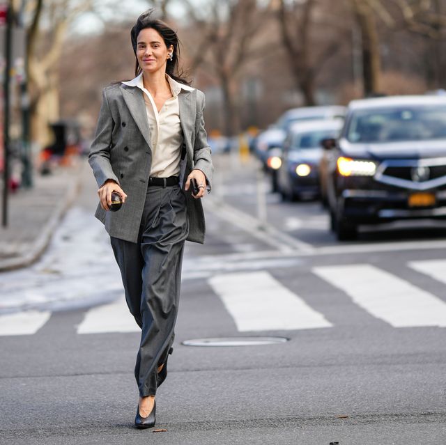 classic gray pantsuit for women  Pantsuits for women, Fashion, Business  dress women