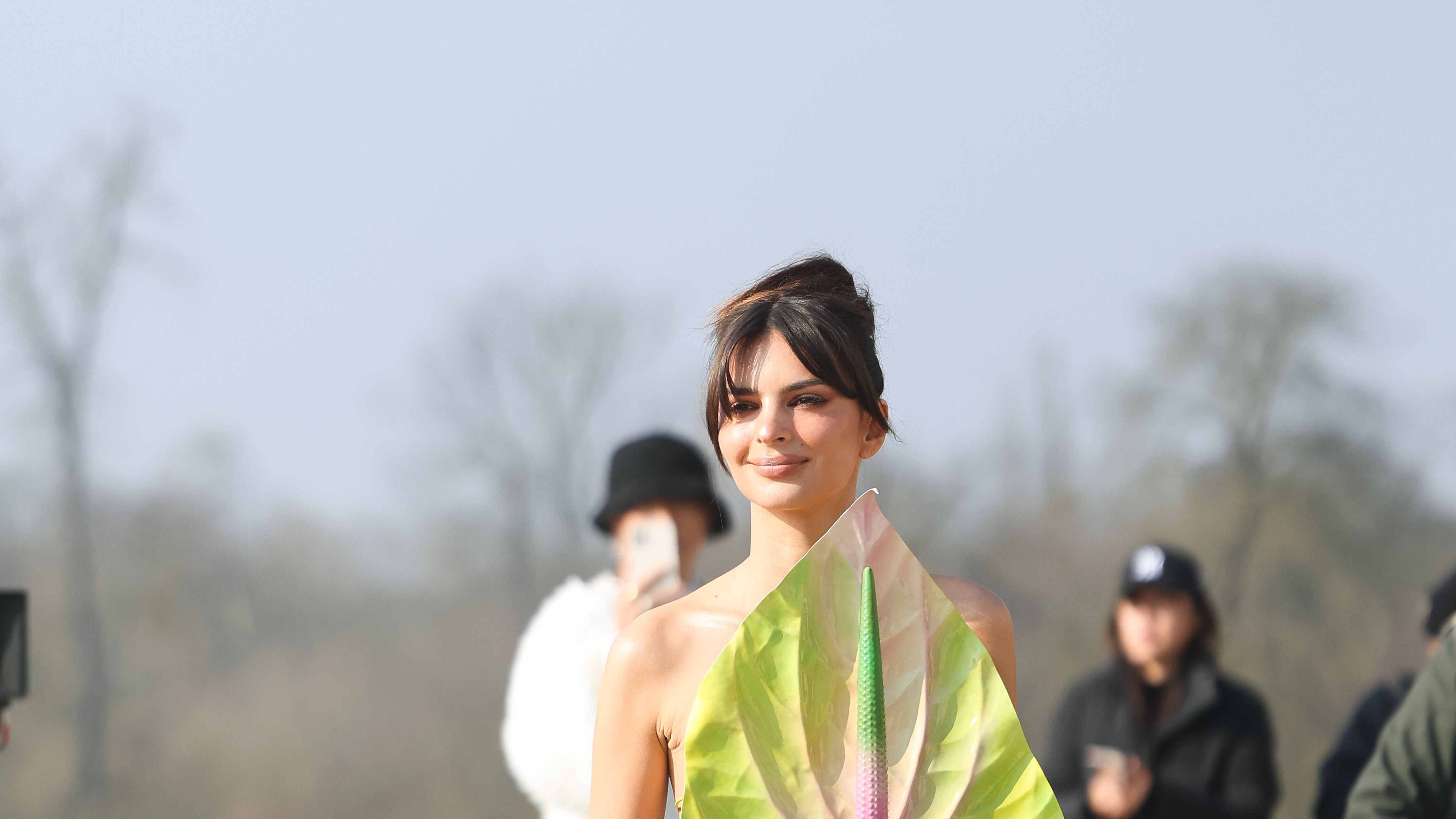 Emily Ratajkowski Is a Flower in Bloom at Loewe's Paris Fashion Show