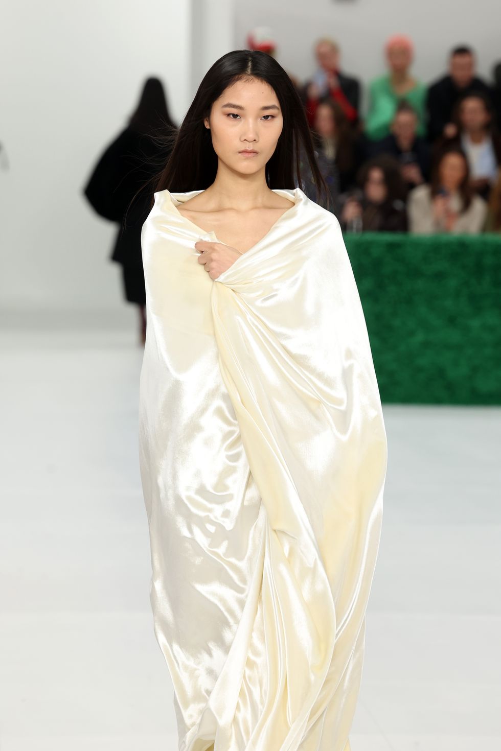 Paris Fashion: Loewe delights, VTMNTS debuts cool coats