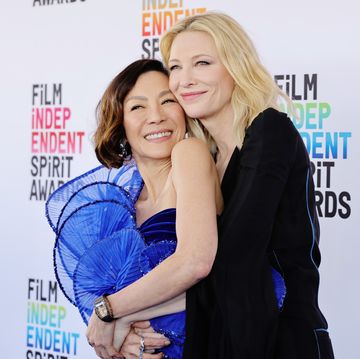 santa monica, california march 04 l r michelle yeoh and cate blanchett attend the 2023 film independent spirit awards on march 04, 2023 in santa monica, california photo by amy sussmangathe hollywood reporter via getty images