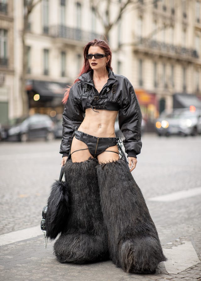 Julia Fox Channels Big Foot in Massive Fur Boots at Paris Fashion Week –  Footwear News