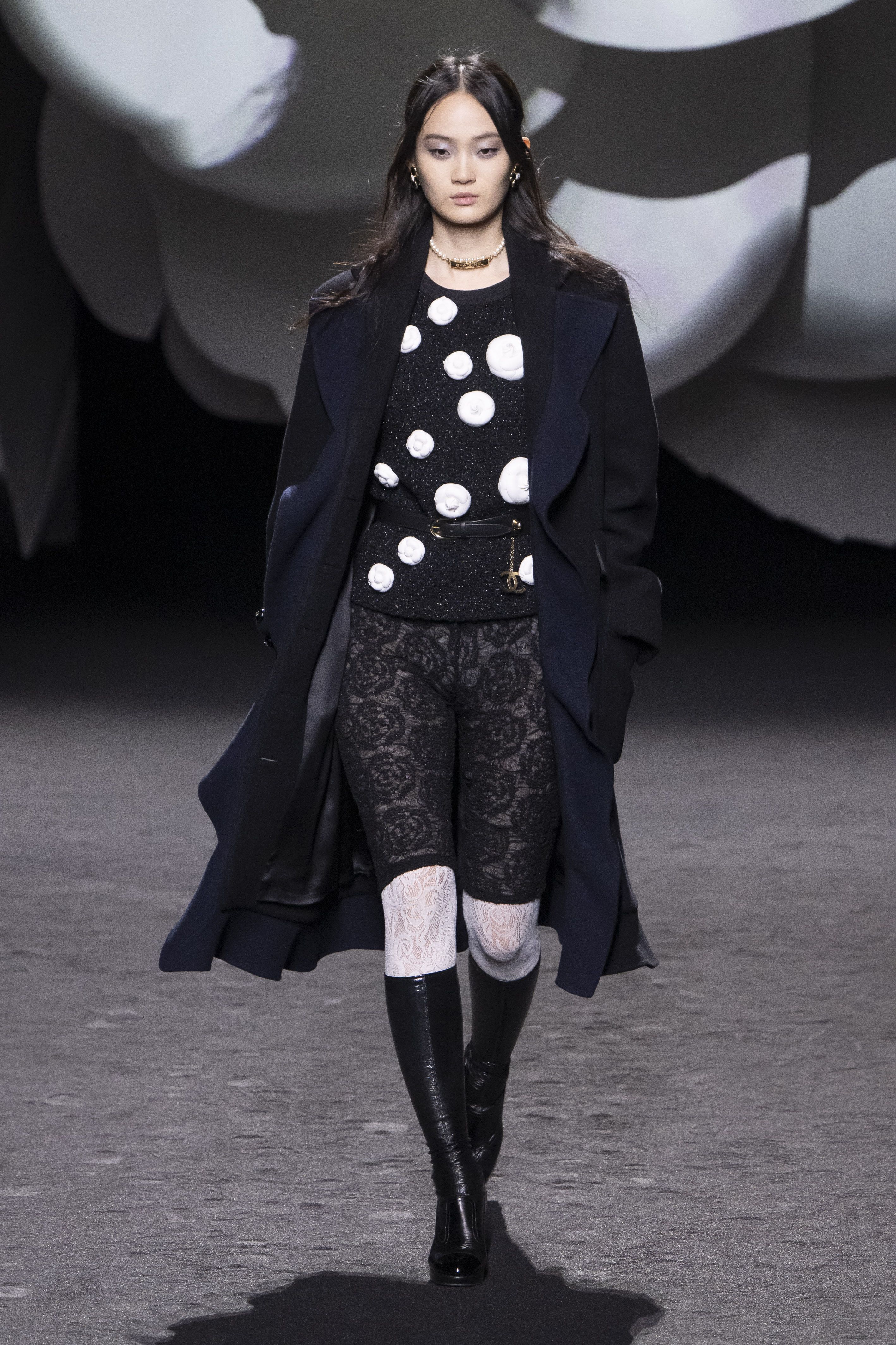 Chanel Paris Ready to Wear Autumn Winter Black skirt suit white