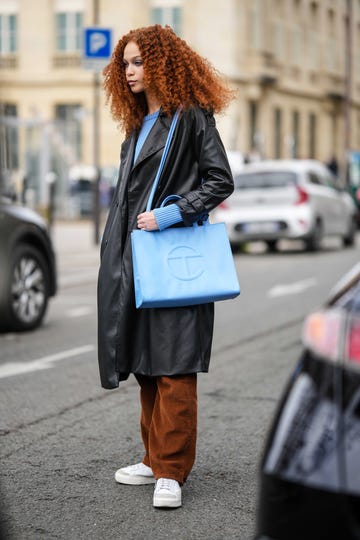 SUZANNE medium hobo bag in smooth leather, Saint Laurent