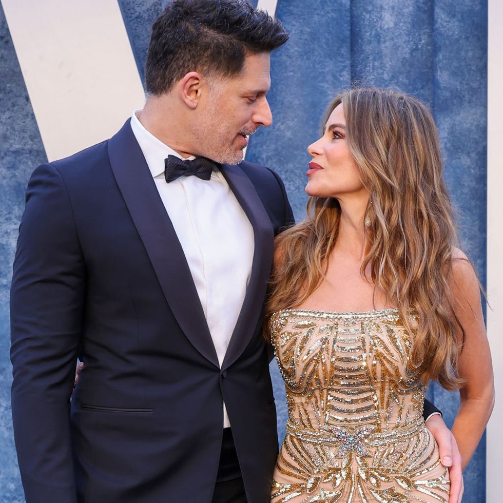 beverly hills, california march 12 l r joe manganiello and vergara attend the 2023 vanity fair oscar party hosted by radhika jones at wallis annenberg center for the performing arts on march 12, 2023 in beverly hills, california photo by amy sussmangetty images