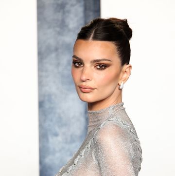 beverly hills, california march 12 editor’s note image contains partial nudity emily ratajkowski attends the 2023 vanity fair oscar party hosted by radhika jones at wallis annenberg center for the performing arts on march 12, 2023 in beverly hills, california photo by daniele venturelligetty images
