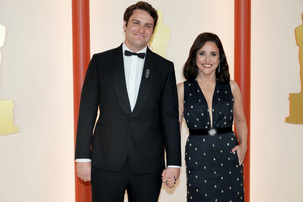 hollywood, california march 12 l r henry hall and julia louis dreyfus attend the 95th annual academy awards on march 12, 2023 in hollywood, california photo by jeff kravitzfilmmagic