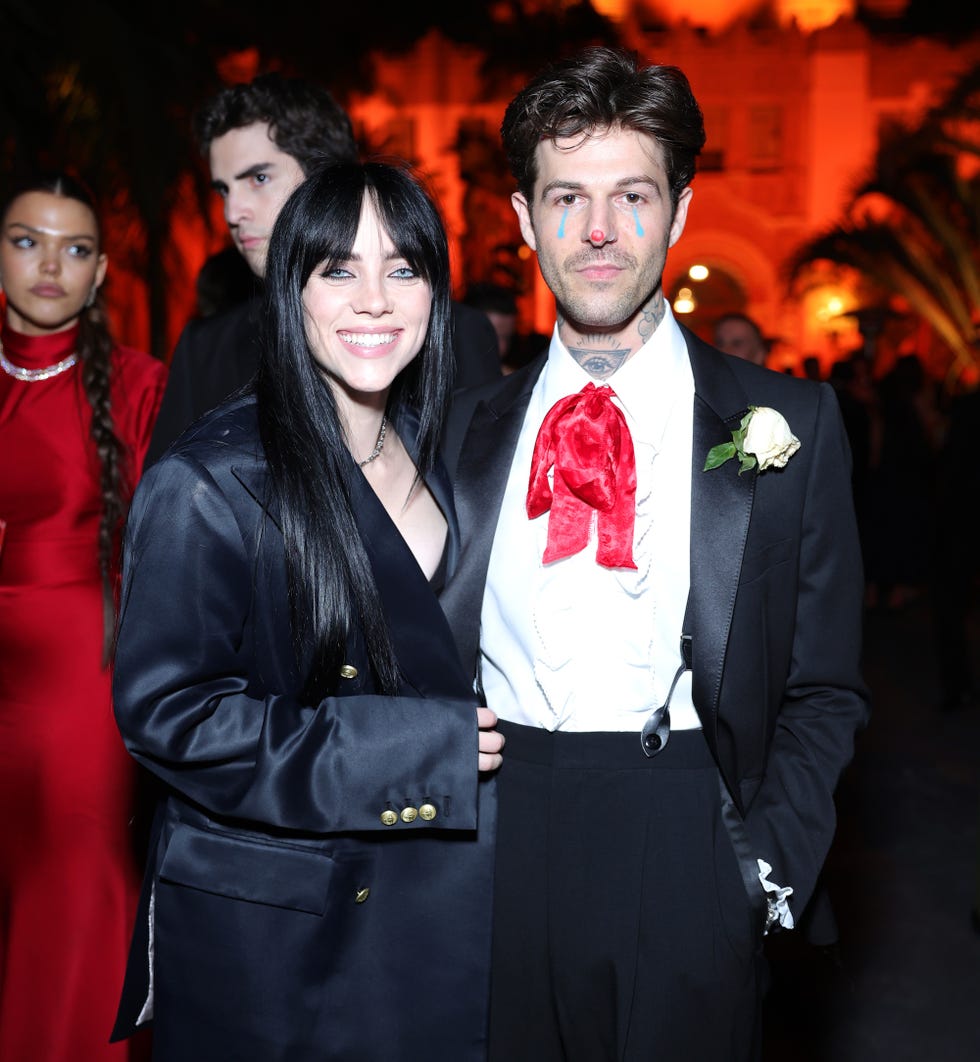 beverly hills, california march 12 exclusive access, special rates apply billie eilish and jesse rutherford attend the 2023 vanity fair oscar party hosted by radhika jones at wallis annenberg center for the performing arts on march 12, 2023 in beverly hills, california photo by stefanie keenanvf23wireimage for vanity fair