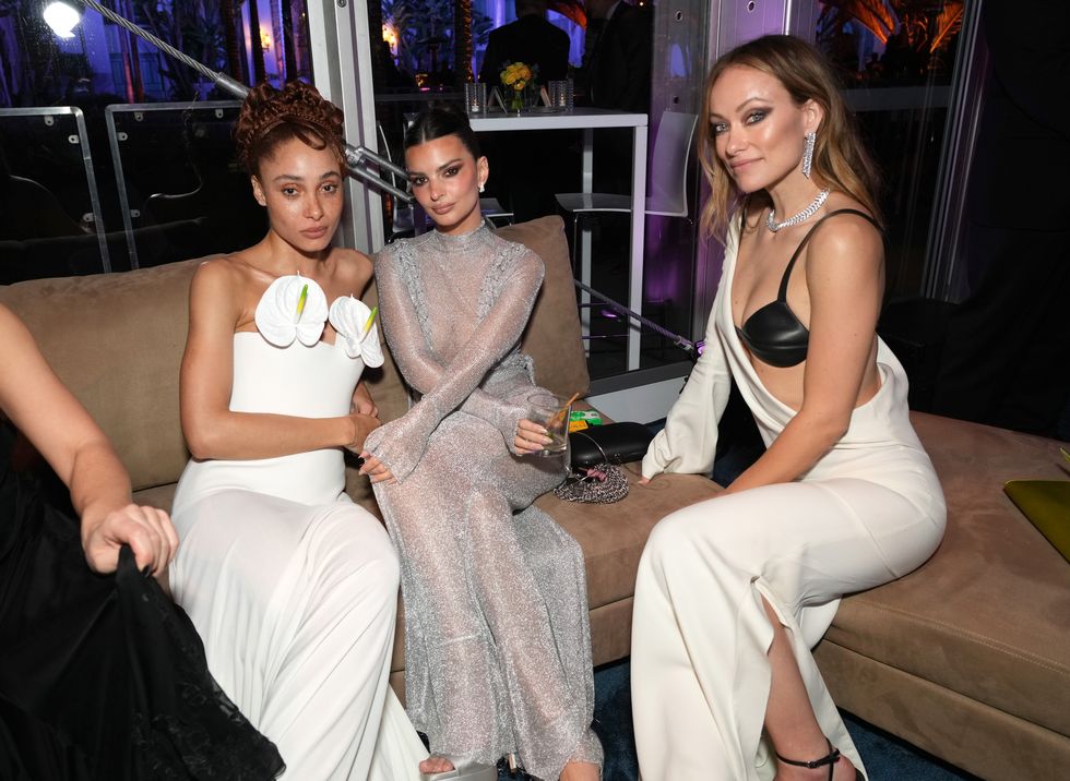olivia wilde and emily ratajkowski together at vanity fair's party