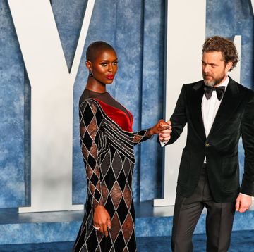 beverly hills, california march 12 l r jodie turner smith and joshua jackson attend the 2023 vanity fair oscar party hosted by radhika jones at wallis annenberg center for the performing arts on march 12, 2023 in beverly hills, california photo by leon bennettfilmmagic