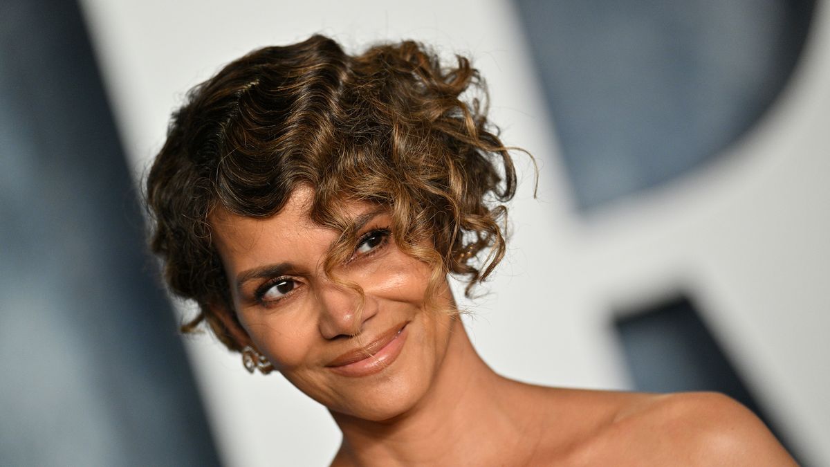 preview for Halle Berry is a Hollywood Icon