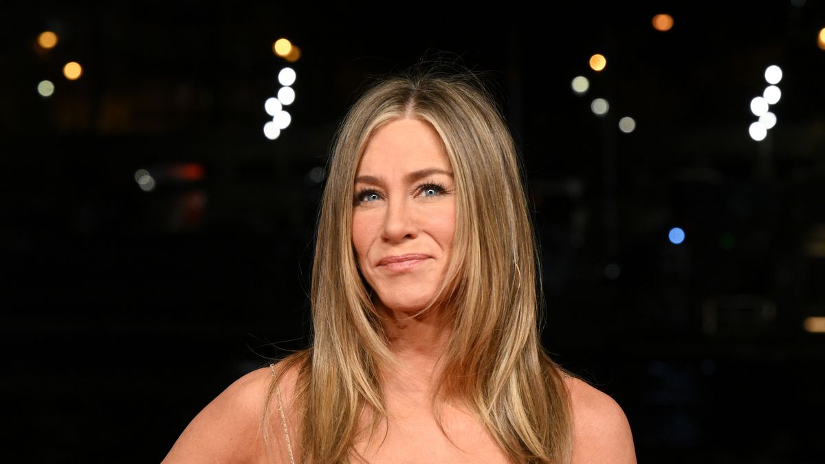Jennifer Aniston Anal Sex - Jennifer Aniston Has ðŸ”¥ Arms In A Bodycon Dress In Red Carpet Pics