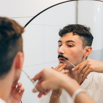 The Best Natural Shampoos for Men in 2024, Tested by a Dermatologist and  Grooming Editors