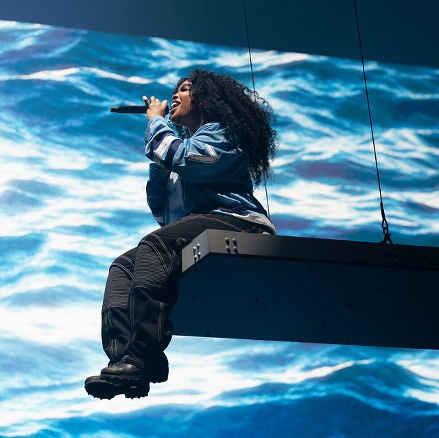 vancouver, british columbia march 19 singer sza performs on stage during her the sos north american tour at rogers arena on march 19, 2023 in vancouver, british columbia, canada photo by andrew chingetty images