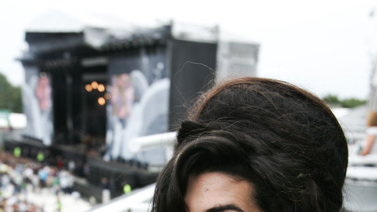 preview for Amy Winehouse, la bio in un minito