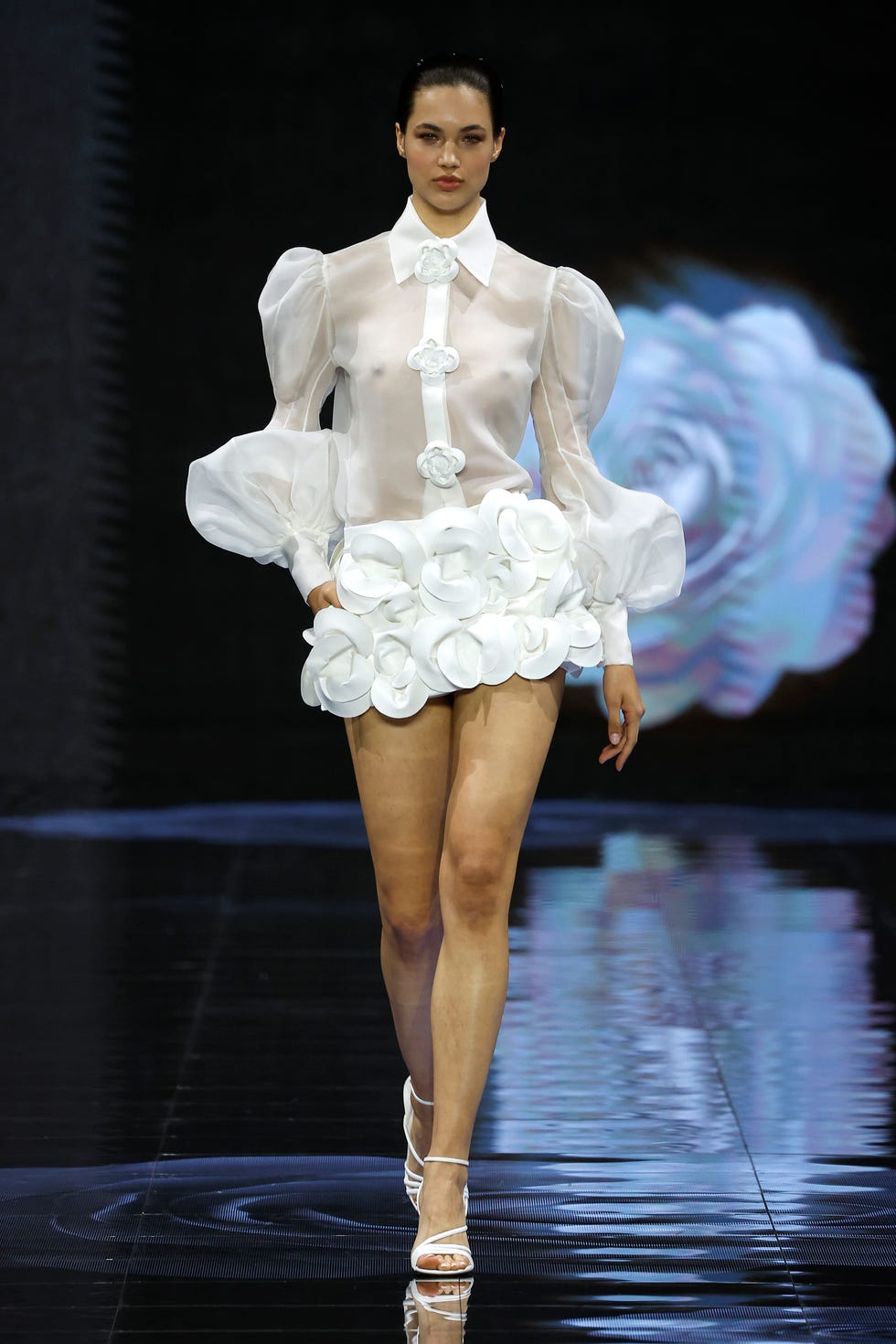 Desfile Isabel Sanchís en la Barcelona Bridal Week 2023 desfile isabel sanchís en la barcelona bridal week 2023